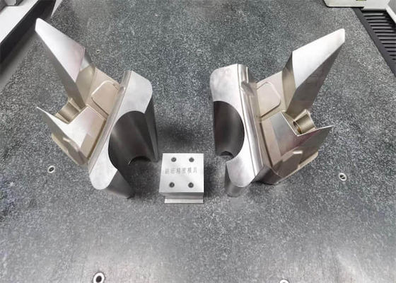 OEM ऑटोमोटिव मोल्ड आवेषण घटक प्लास्टिक इंजेक्शन मोल्डिंग आवेषण
